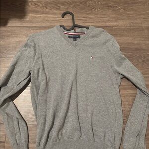 Tommy Hilfiger Men's V-Neck Gray Sweater